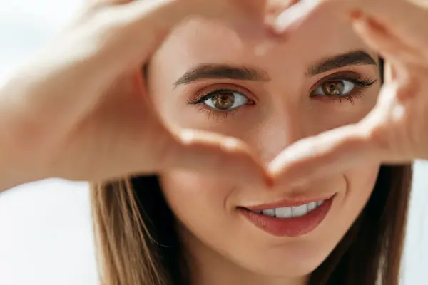 5 Tips To Get Rid of Dark Circles and Reduce Eye Bags